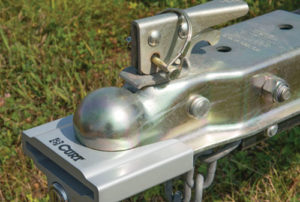 how to lock a trailer hitch