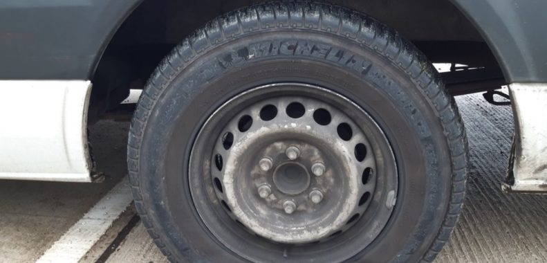 How to Stop a Tire From Leaking Around the Rim