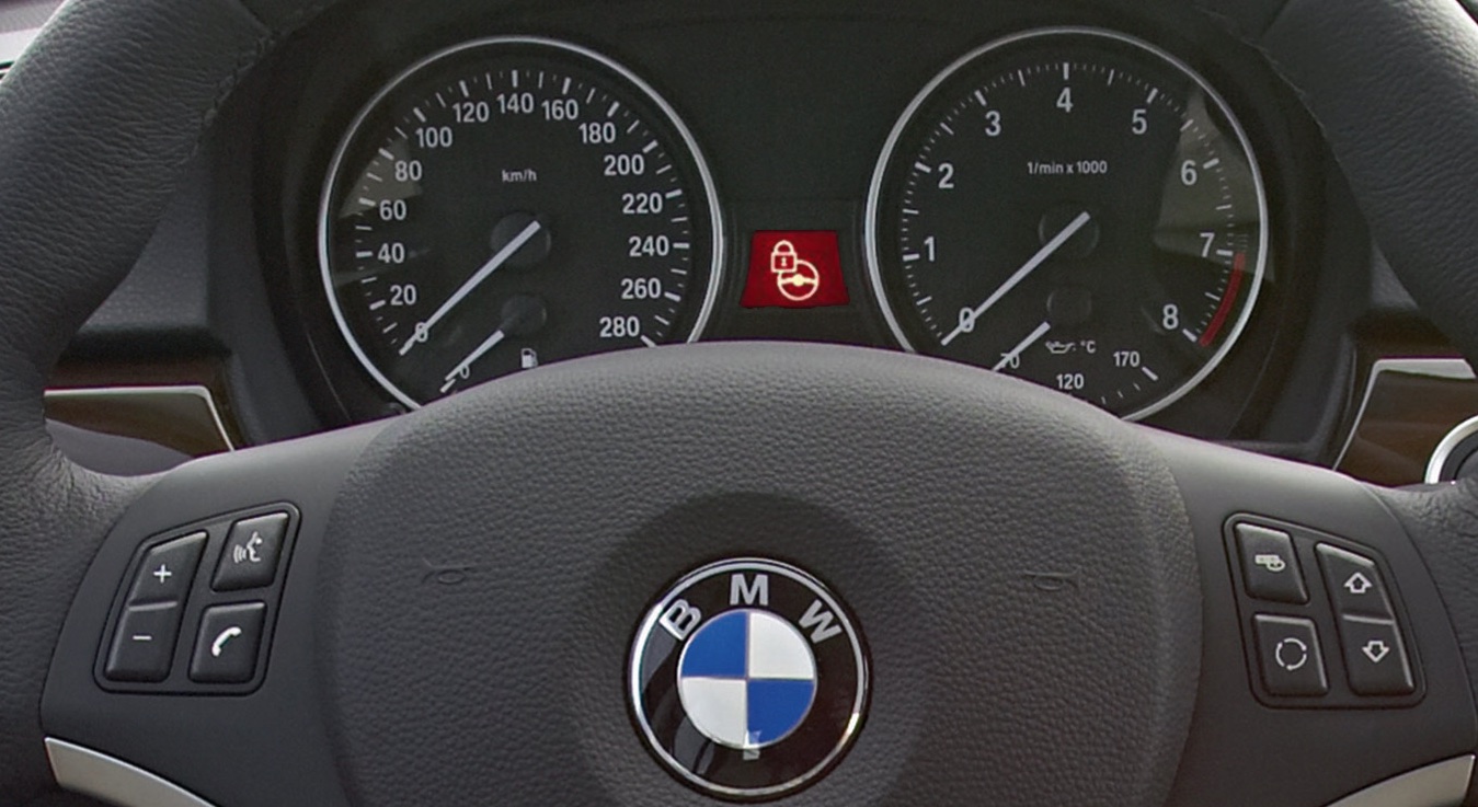 Introduce 85+ images how to disable steering wheel lock toyota In