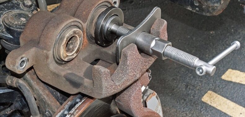 How to Push Back Brake Piston Without a Tool