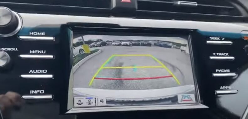 toyota hilux dynamic rear view camera